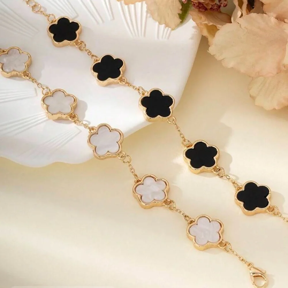 New two piece bracelet set - Picture 3 of 4